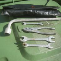 Bordwerkzeug Mitsubishi Sigma Oldtimer ------- 7/21-------