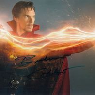 Benedict Cumberbatch (Doctor Strrange) - orig. sign. Grossfoto (1)