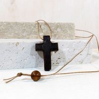 Kreuz Kreuz aus Walnussholz Halskette Anhänger Handgefertigtes Produkt.