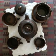 Skandinavische Keramik: Tee- und Kaffee-Service "Ruska" von Arabia, Finnland