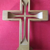 Künstler Holzkreuz: Kreuz im Kreuz