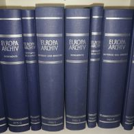 Europa Archiv, Jg. 1979-84, 17 Bände, in blaues Leinen geb