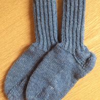 selbstgestrickte Socken für`s Kind Gr. 25/26