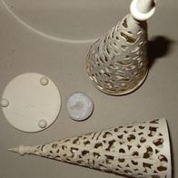 D Kerzenständer Halter für Teelicht 2 gleiche aus Metall creme lackiert gut erhalten