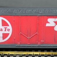 Firma ? US Güterwagen rot Santa Fé gealtert