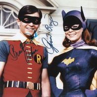 Yvonne Craig (1937-2015) + Burt Ward (Batgirl) - orig. sign. Grossfoto