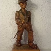 Alte Holz-Figur " Mann mit Stock " um 1925*