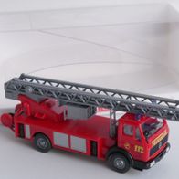 Wiking 0618 02 Mercedes-Benz 1619 Feuerwehr - DLK 23-12 Metz