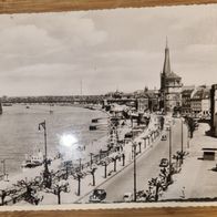 Schwarz/ Weiß - Karte aus 1957 Motiv: Düsseldorfer Rheinpromenade