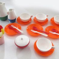 DDR Spielzeug für Puppenkinder * Puppengeschirr aus Plaste