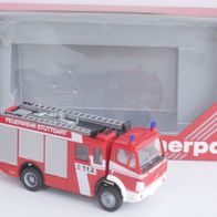 Herpa 227469 SoMo Mercedes-Benz Sk´94 HLF 2000 Feuerwehr Stuttgart, rot