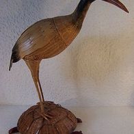 Alte Rattan Figur/ -Dose " Ibis auf einer Schildkröte "