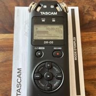 Tascam DR-05 mobiler PCM-Recorder mit Stereo Mikrofon 8GB microSD