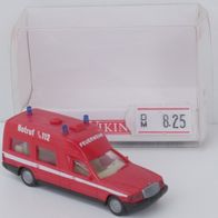 Wiking 607 00 20 Mercedes-Benz Krankenwagen Binz 2001 - Feuerwehr 607/7