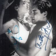 Valeria Golino + Timothy Dalton - altes, orig. sign. Halbgrossfoto (7295)