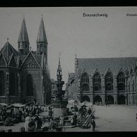 AK Braunschweig Altstadtmarkt Marktplatz Markt Menschen Stände Kirche