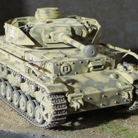 Maßstab 1:35 Dragon Panzer IV G Zusatzpanzerung gebaut und gealtert