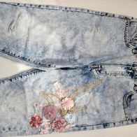 Denim Jeans Ripped Jeans Used Look Gr. 40 Blumenapplikationen Gerader Schnitt