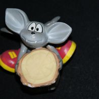 Comic Figur "fliegende Maus auf Baumstamm2