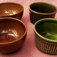 4 kleine Keramik-Pflanzschälchen - braun und grün - ca. 8 / 9 cm Durchmesser