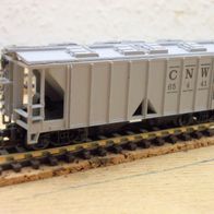 Covered Hopper Car, C & NW, Selbstentlade- Silowagen, grau, EVP, Arnold 2557 Ep3