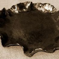 rustikaler Keramik-Aschenbecher im Bronze-Farbton - ca. 17 cm Durchmesser
