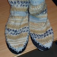 Selbstgestrickte Hüttenschuhe Gr. 38 / 39