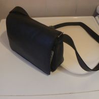 Damen-Handtasche Schultertasche Leder-Handtasche mit Magnetverschluss Neu