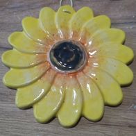 Handgefertigte Sonnenblume aus Keramik