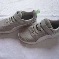 Puma Soft Foam Hallenturnschuhe Mädchen Jungen silber grau 32