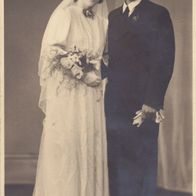 Altes Original Foto. Liebespaar. Hochzeitspaar. 1946.( G2 )