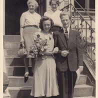 Altes Original Foto. Liebespaar. Hochzeitspaar. um 1946 .( G2 )