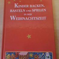 Kinder backen, basteln und spielen in der Weihnachtszeit