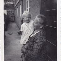 altes Fotos Vintage. Oma und Kind . 1935 ( G5 )