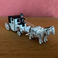 Seiffener Miniaturen - Brautkutsche 51/14 - geschlossen / 2-spännig