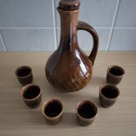 Karaffe / Krug / Kanne mit 6 kleinen Bechern aus Keramik