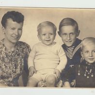 altes Foto Vintage. Hübsche junge Frau mit Kinder. (G6 )