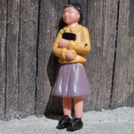 Figur, Mädchen mit Rock, stehend, 1, LGB, Spur G, 1:22,5