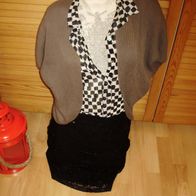 Outfit 1: Public Cardigan+ H&M Blusentop+ H&M Rock S