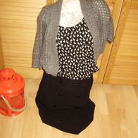 Outfit 4: Yessica Rock schwarz + Vila Blusentop + H&M Bolero S