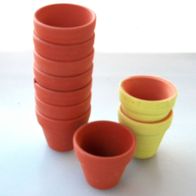 Keramik, 16 große Blumentöpfe, aus Ton, teilweise lasiert, Spur G, 1:22,5