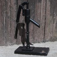 Wasserpumpe aus Kunststoff, Hersteller unbekannt, passend für Spur G, 1:22,5