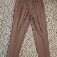 neue Damen Hose dunkelbraun mit Etikett