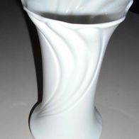 Royal KPM Vase weiß 18,5 cm Relief handarbeit * *
