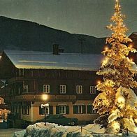 A 6275 Stumm im Zillertal Straßenansicht zu Weihnachten