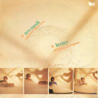 7 Vinyl New Musik / Luxury