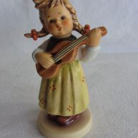 M.I. Hummel Figur Hum 557 " Mit Sang und Klang " Exclusive Club Edition 95/96