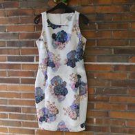 figurbetontes florales Cocktailkleid Kleid weiß rosa Rosen blaue Pfingstrosen Blüten