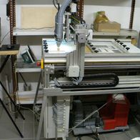 CNC Portal-Fräse mit fahrbaren Untergestell, PC und viel Zubehör