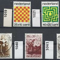 Niederlande Mi. Nr. 1019 + 1021 + 1039 + 1040 + 1041 o <
